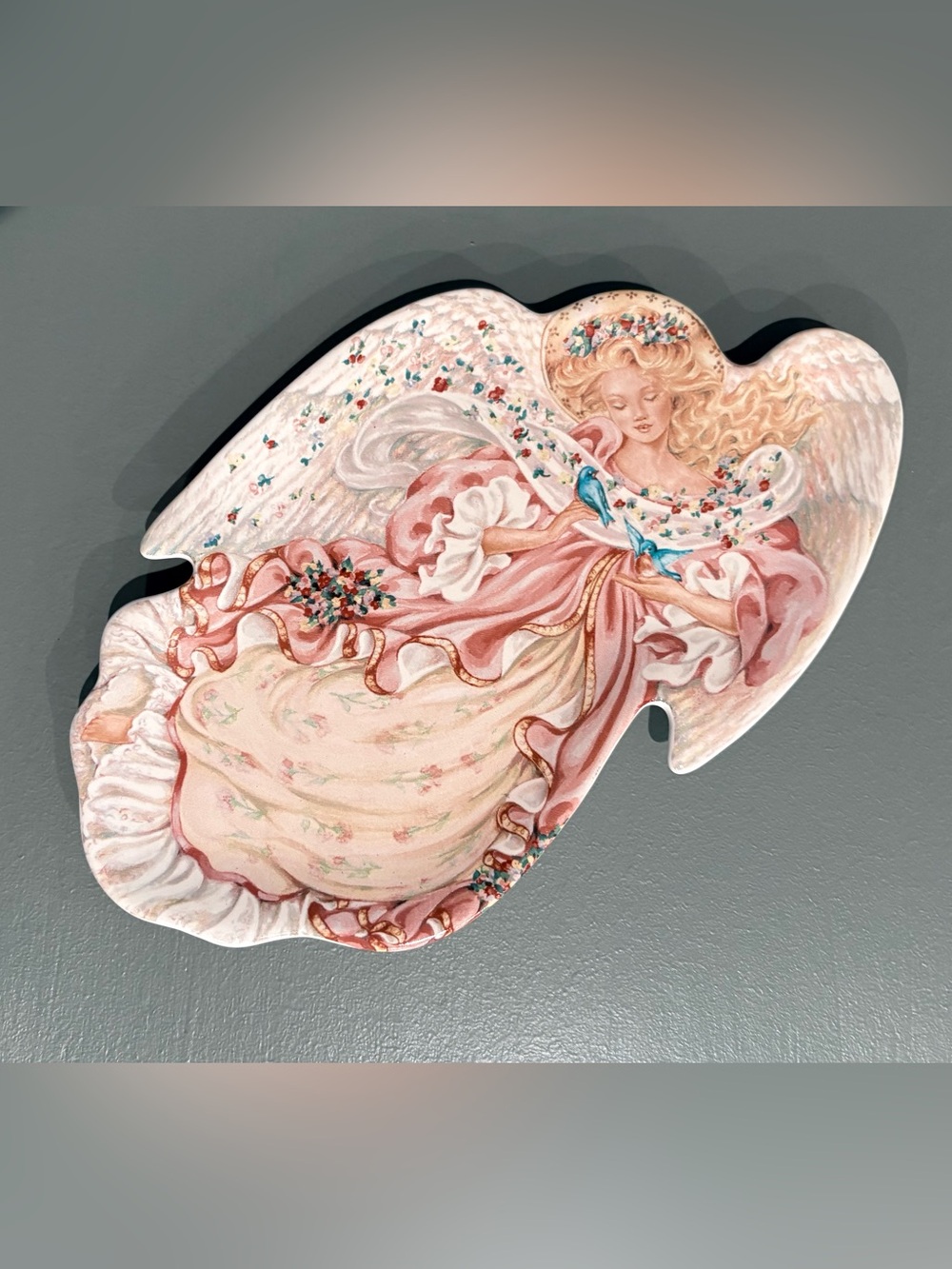 Bradford Exchange White Ceramic On Angel Wings Collector Plate 1997